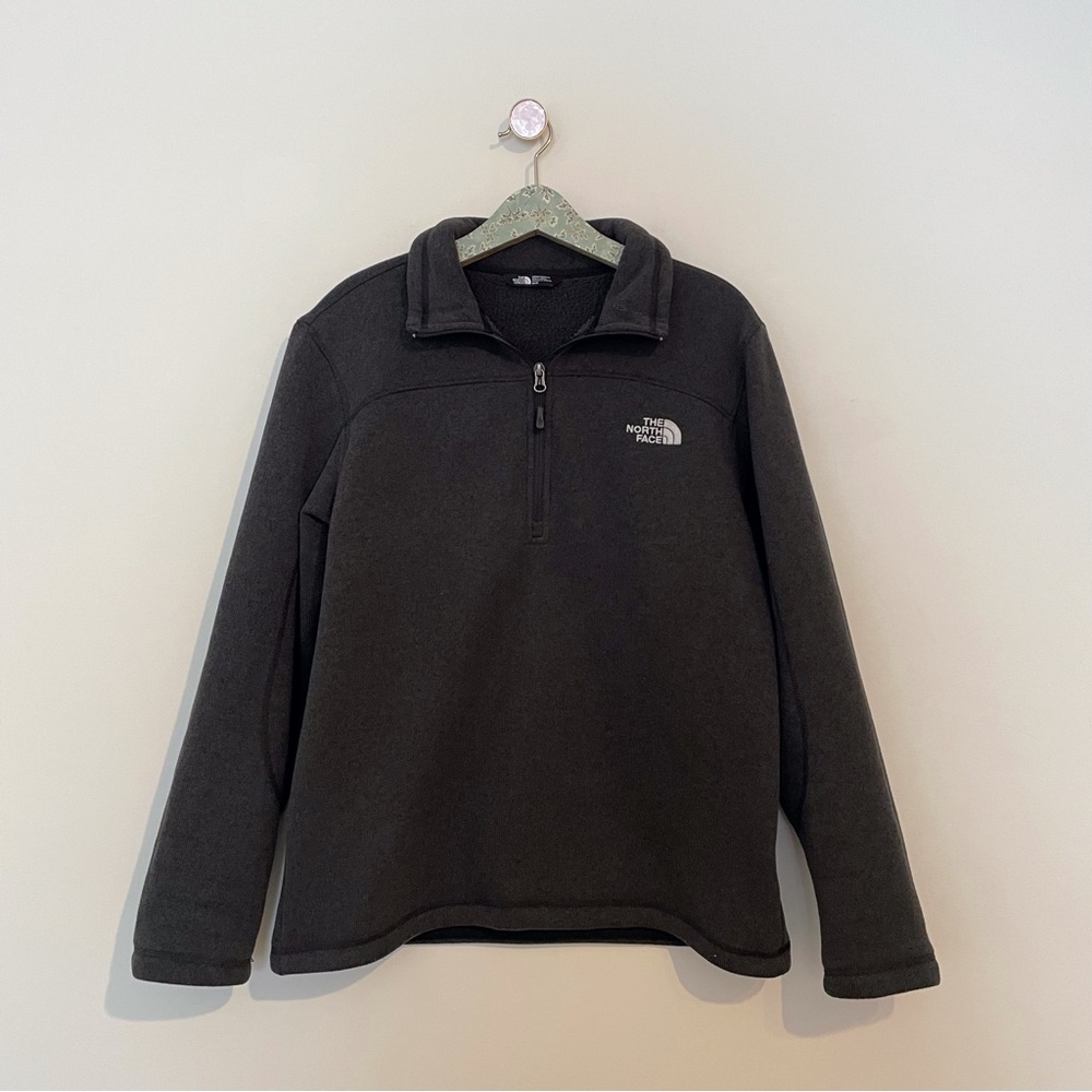 North Face Gordon Lyons Dark Gray 1/4 Zip Sweatshirt